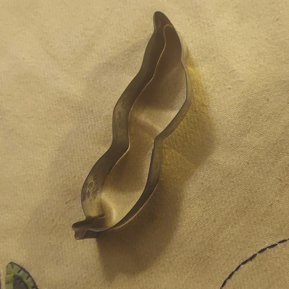 ❤️ Vintage Hot Chili Pepper Tin Cookie Cutter